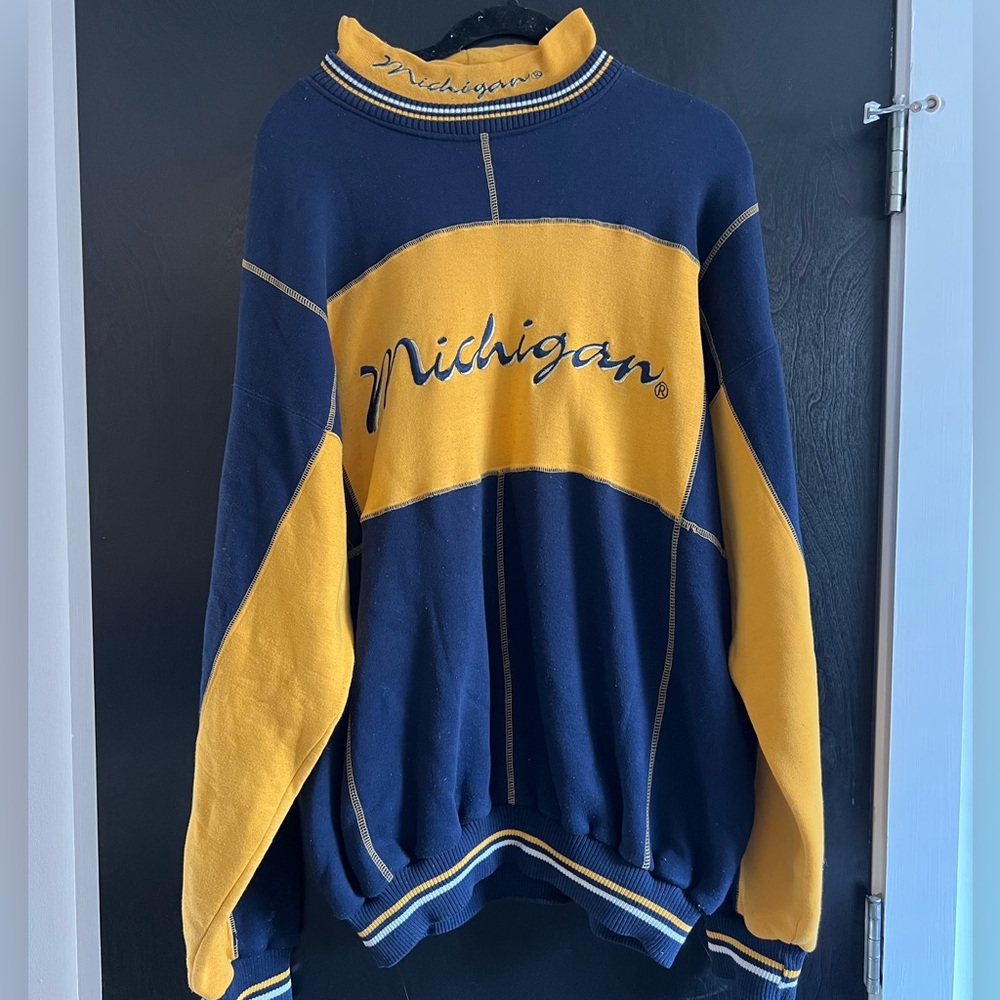 Vintage Conic Michigan Wolverines Sweatshirt